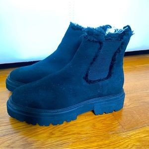 Steve Madden fur lined booties - size 8 Black, NWOT